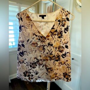 2/$15 RW&CO. Floral Sleeveless V Neck Blouse Size Large